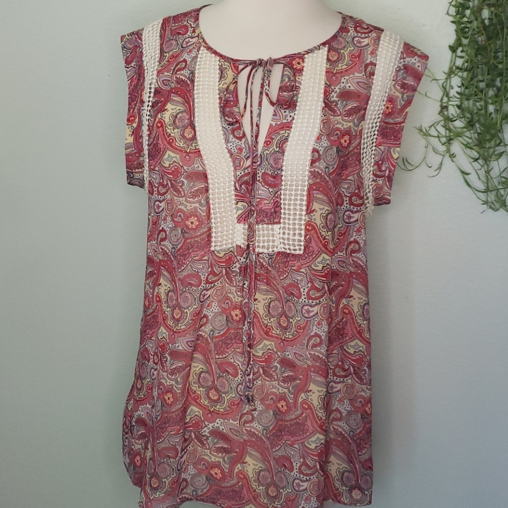 Daniel Rainn Crochet Trim Paisley Top